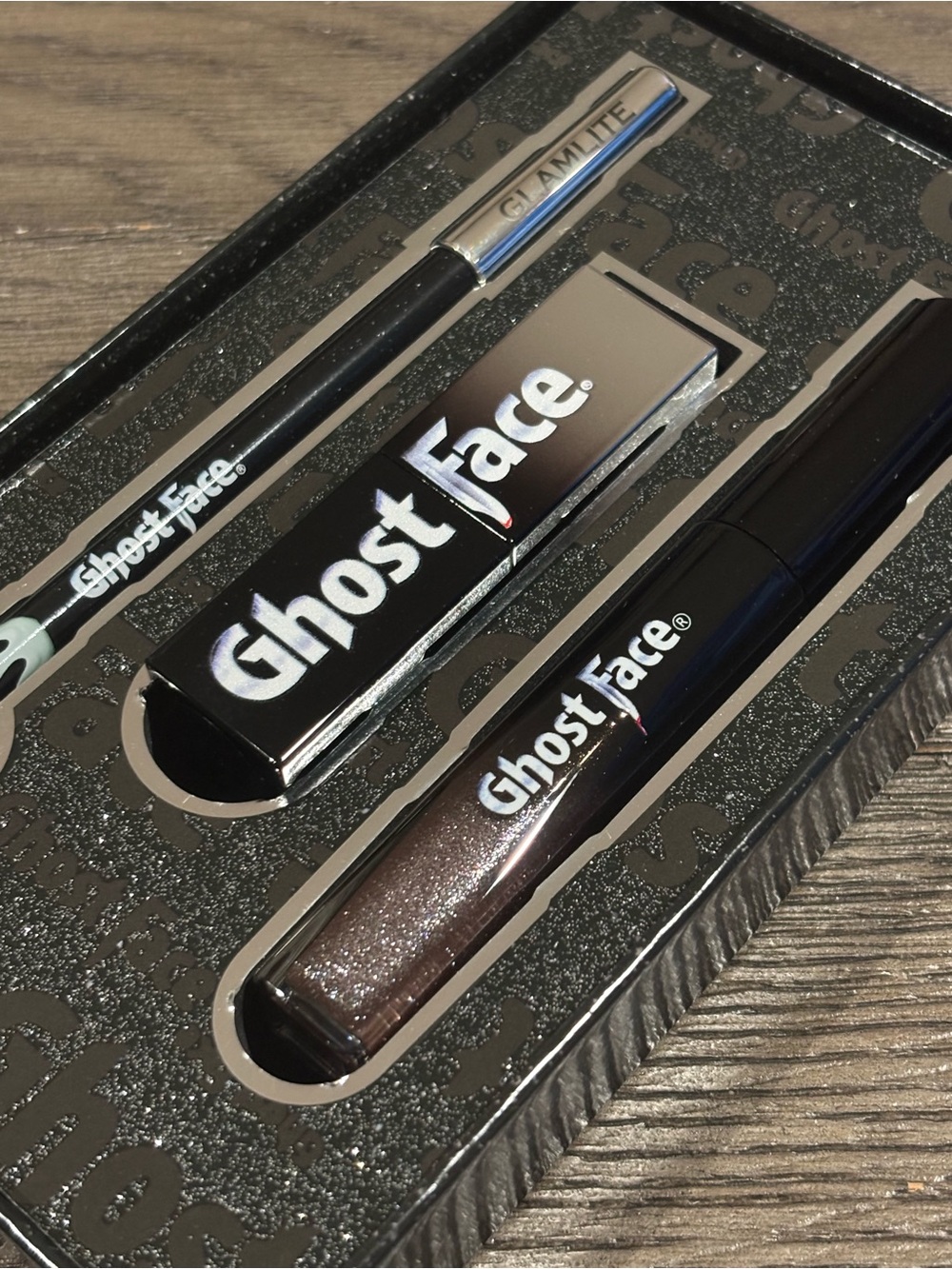 GLAMLITE • Ghost Face Nude Lip Kit • 3-Piece Limited Edition Horror Set - Picture 8 of 16